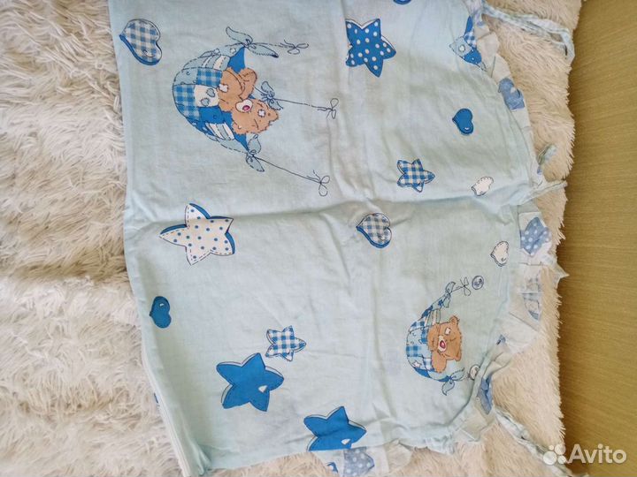 Бампер в детскую кроватку