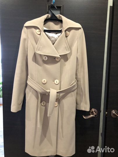 Пальто женское демисезонное 42 44. Цена 1200