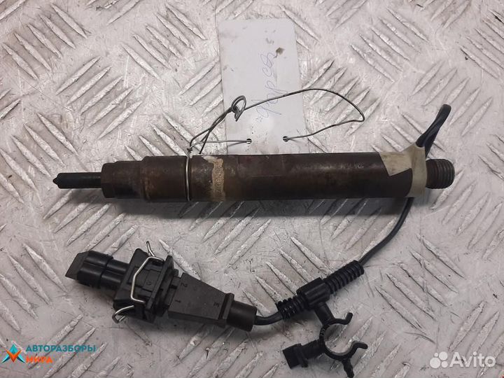 Форсунка Volkswagen Bora 2001 028130202Q