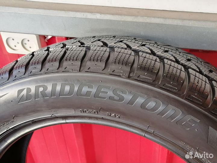 Bridgestone Blizzak LM-80 Evo 235/55 R19