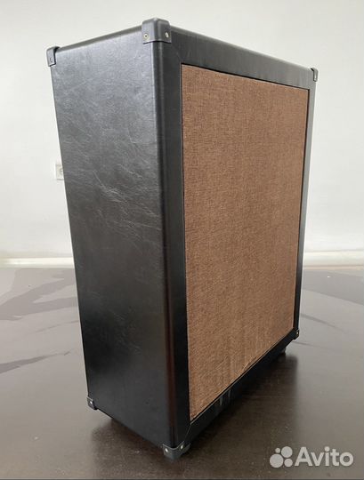 Гитарный кабинет с динамиком