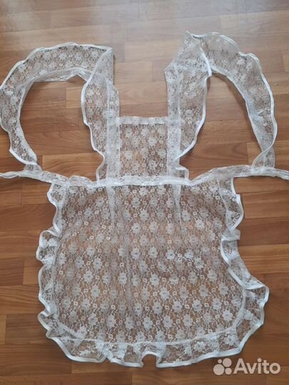 Белый школьный фартук