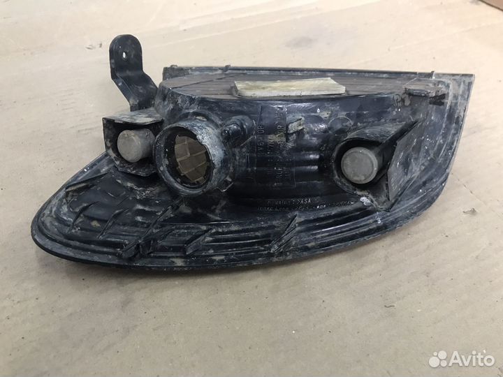 Поворотник передний левый Toyota land Cruiser 100