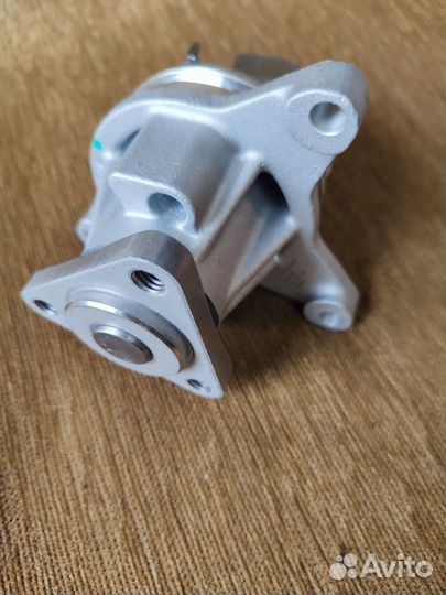 Помпа водяная на форд фокус 2-3, Мондео 4 2.0л