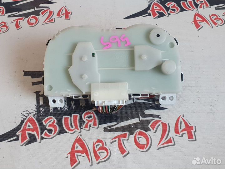 Панель приборов Toyota IST NCP61 1NZ-FE 2003