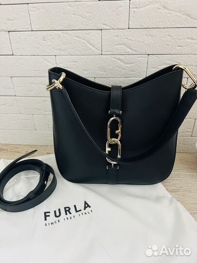 Сумка Furla Sirena Hobo S. Куплена в Дубае. Новая