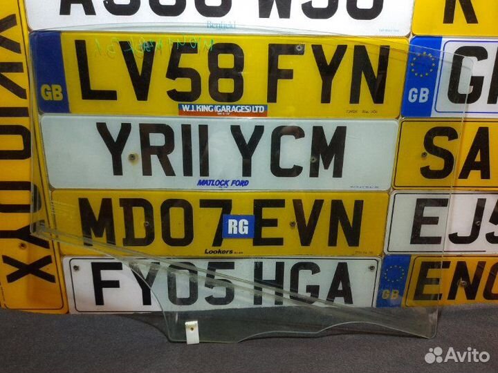 Стекло заднее левое Mazda 3 Bk седан 2.0 LF