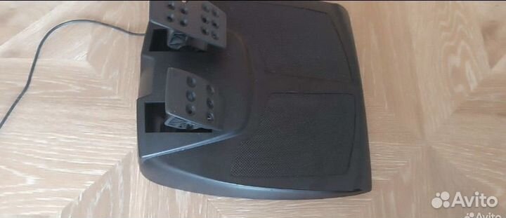 Руль Logitech Momo racing