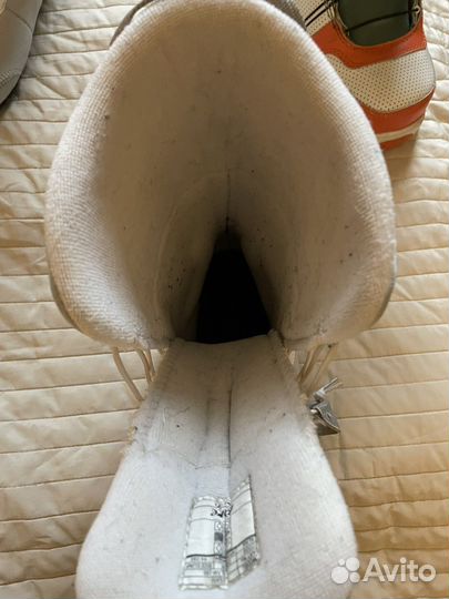 Сноубордические ботинки bone