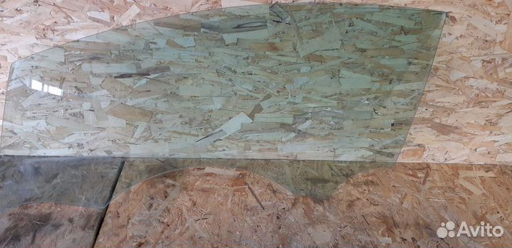 Стекло двери передней левой Opel Astra GTC (J) IV