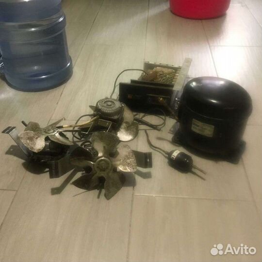 Запчасти от холодильника