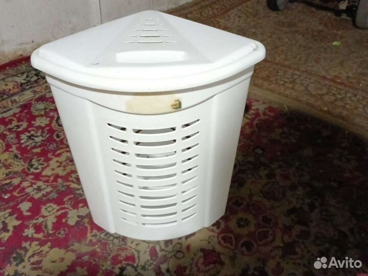 Корзина для белья угловая