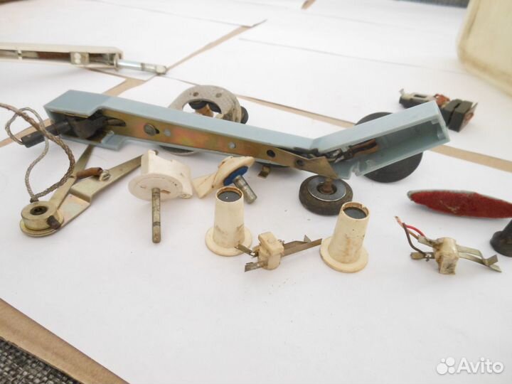 Запчасти от лампового проигрывателя пластинок 50х