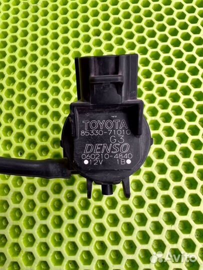 Насос омывателя Toyota Land Cruiser Prado 150 2018