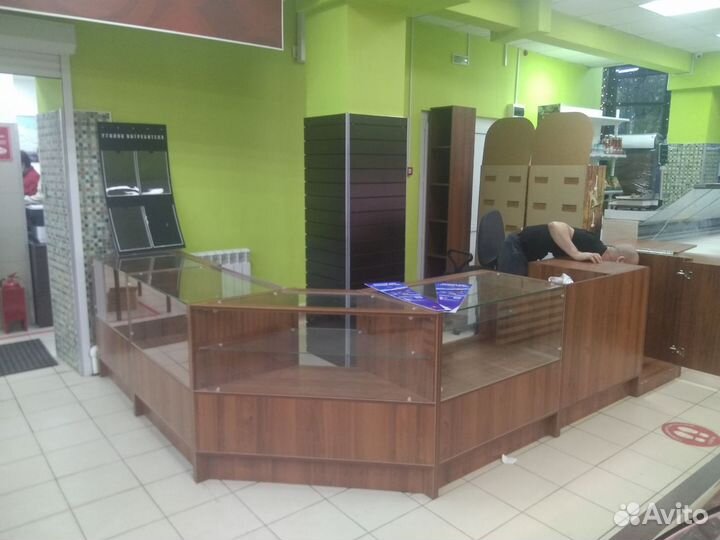 Тумбы с остеклением