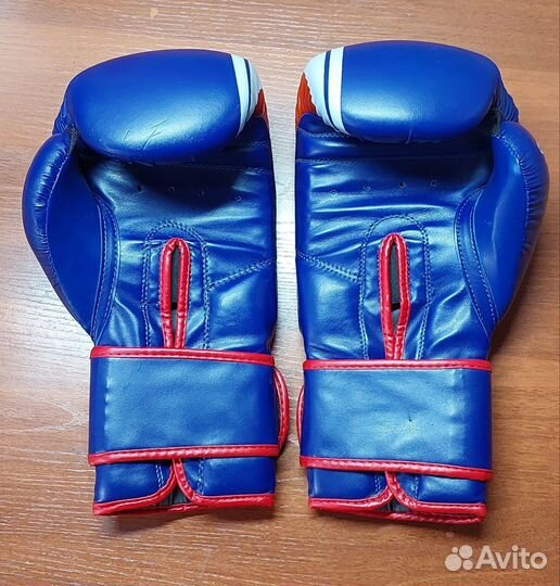 Боксерские перчатки 14 oz бу