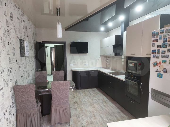 2-к. квартира, 64,3 м², 2/17 эт.