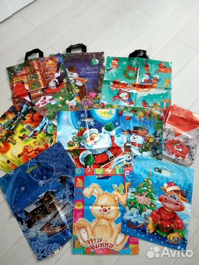 Пакеты коробки праздничные подарочные