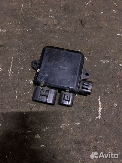 Блок управления вентилятором Митсубиши Ланцер