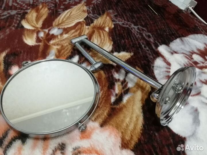 Зеркало косметическое с увеличением