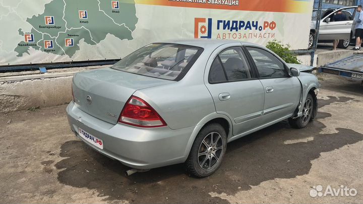 Стекло двери задней левой форточка Nissan Almera C