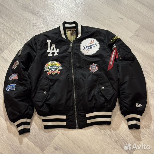 Бомбер alpha industries new era оригинал