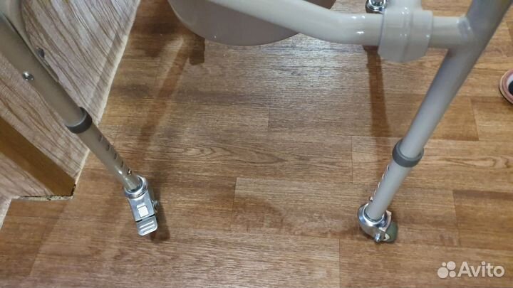 Кресло-туалет Армед kr696 новое