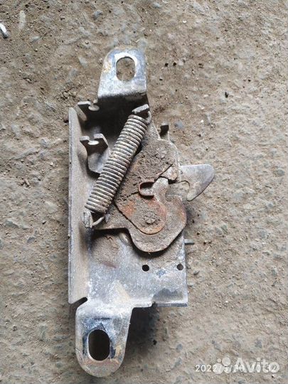 Замок капота Лада Гранта седан 11186(1.6L 87Л.С