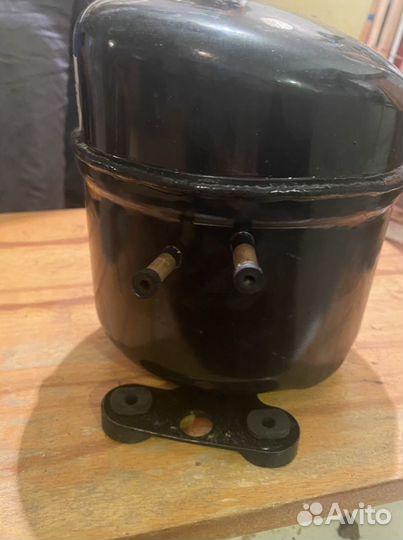 Продам компрессор для холодильника