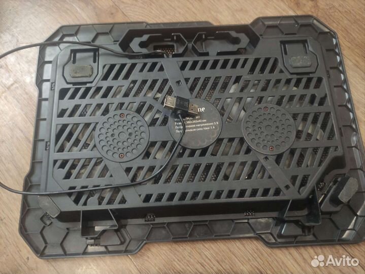 Подставка с охлаждением