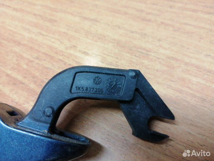 Ручка двери левая Volkswagen Golf 5 2003-2009