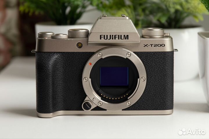 Fujifilm X-T200 (XT200) Body