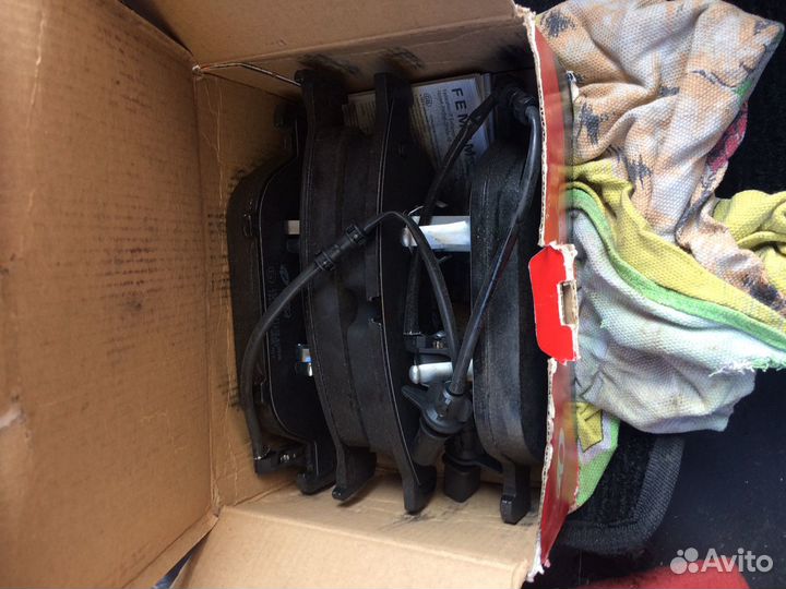 Продам колодки передние на Ауди А6 3.0tfsi