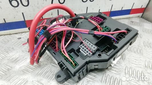 Блок предохранителей BMW 5 F10/F11 (BVN05M101)