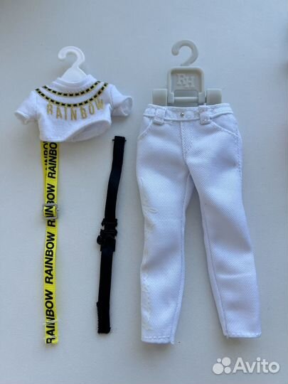 Лот одежды для кукол Rainbow high