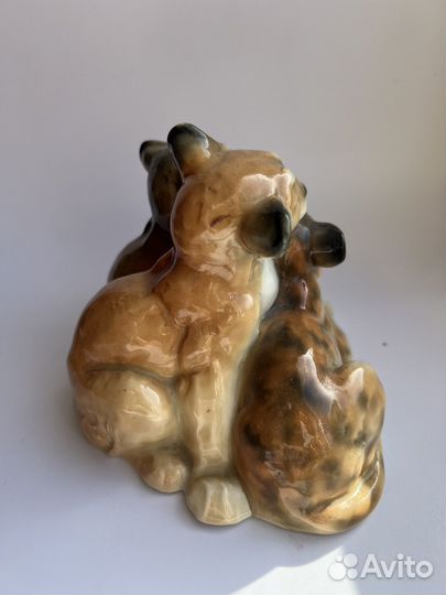 Статуэтка фарфоровое львята. Karl Ens, Германия