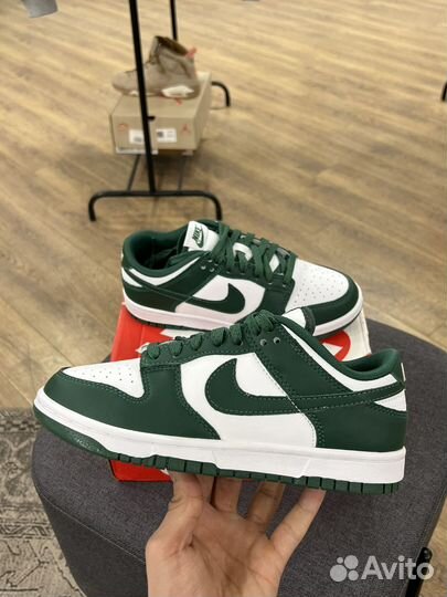 Nike Dunk “Varsity Green”