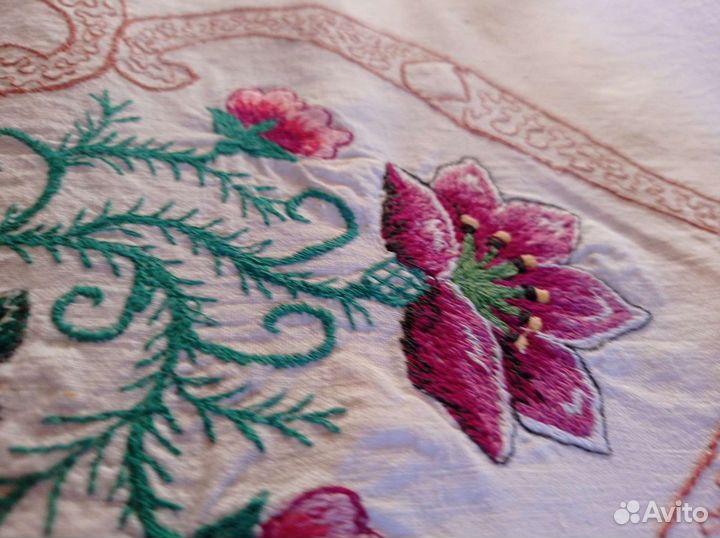 Вышивка старинная гладь Скатерть дорожка накидка