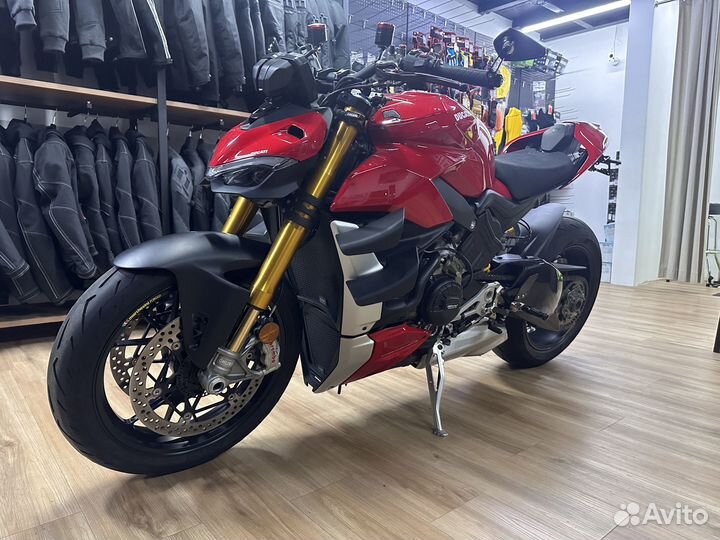 Ducati Streetfighter V4S, 2021 6000 км