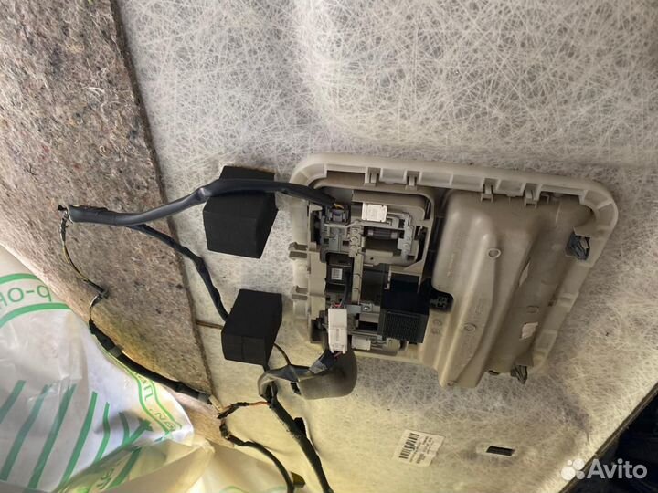 Запчасти от nissan tiida c11 левый руль