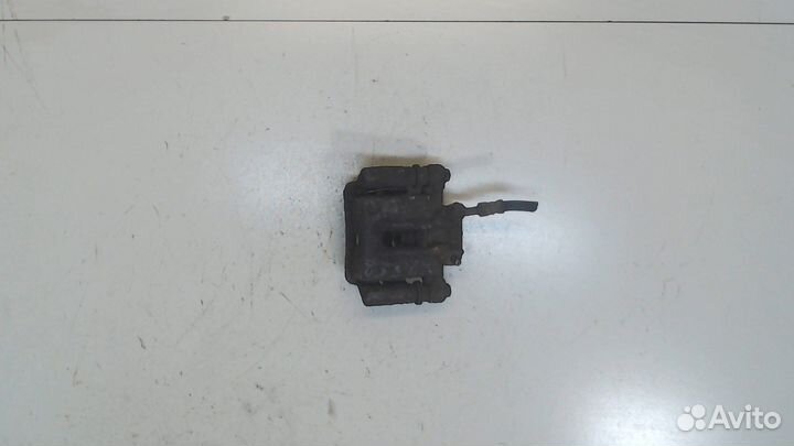 Суппорт Toyota Corolla E12, 2003