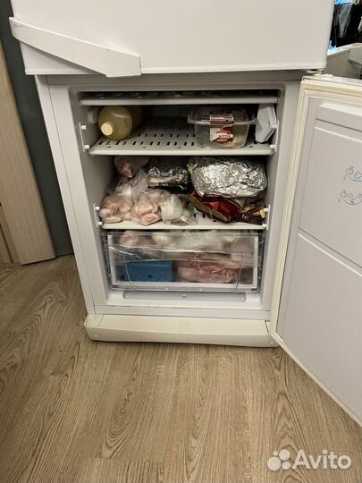 Холодильник бу indesit