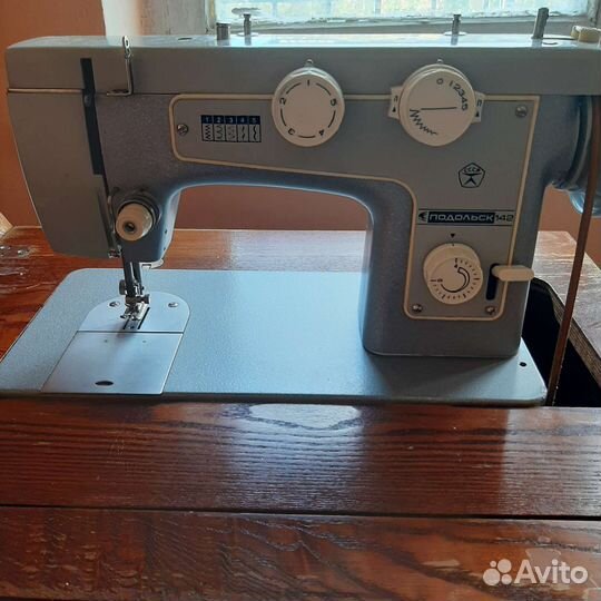 Швейная машина Подольск 142
