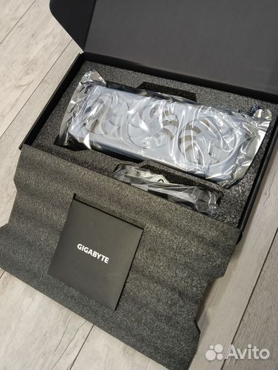 Видеокарта Gigabyte RTX 4070 Super Aero oс