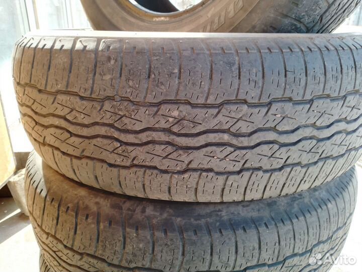 Bridgestone Dueler H/T D687 225/65 R17 102