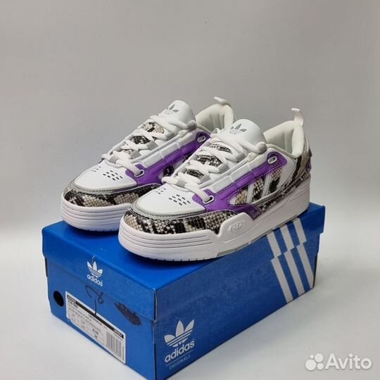 Кроссовки adidas