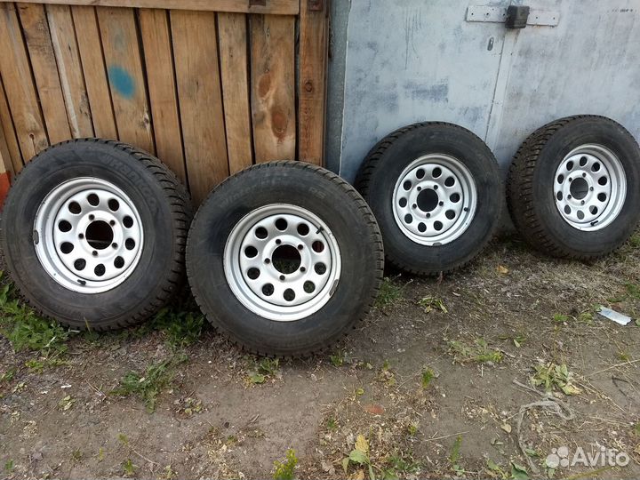 R15 Hankook Winter I'Pike 215/75, PCD 5x139.7 DIA 108.5