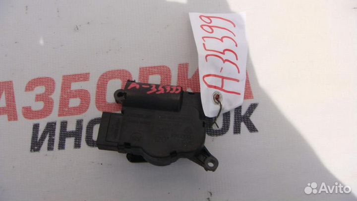 Моторчик заслонки печки для Audi Q7 1 2005-2015г