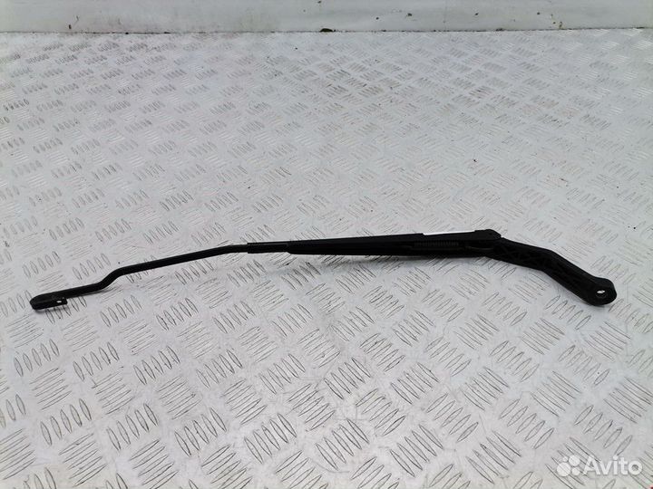 Щеткодержатель (поводок стеклоочистителя, дворник)