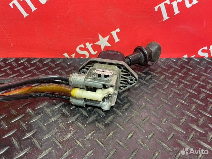 Кран ручного тормоза